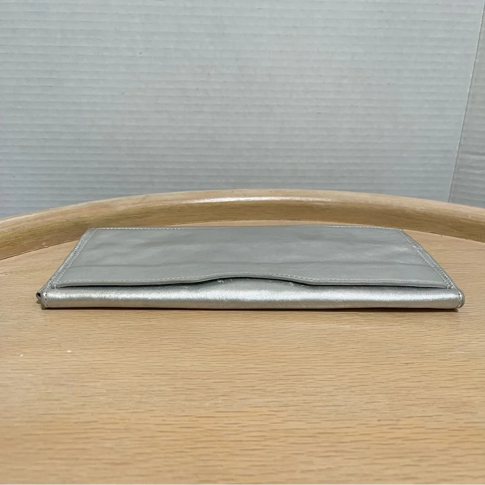 Sobella Silver Metallic Leather Clutch Cocktail Party Wedding Prom Minimalist